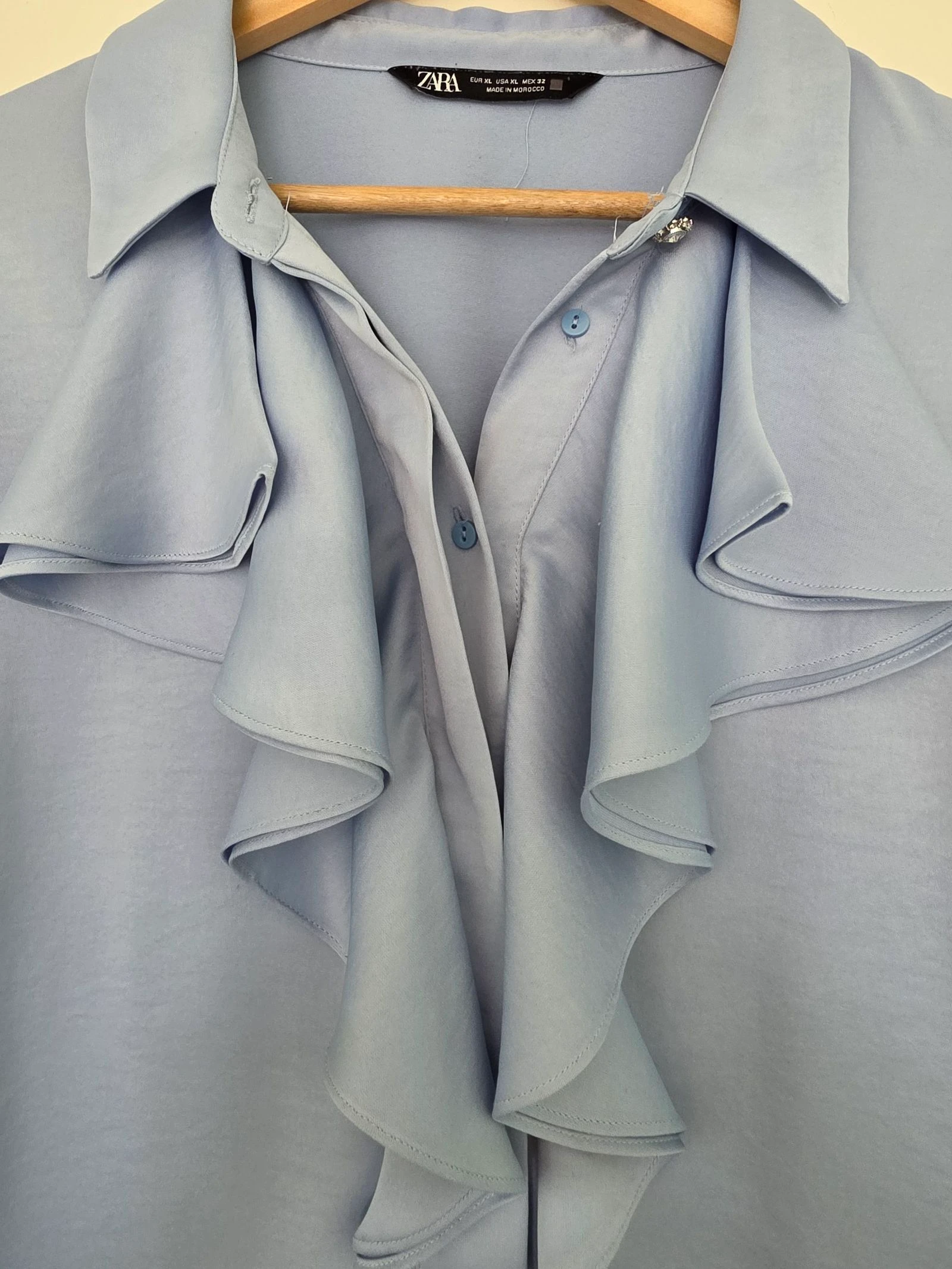 Blusa Azul Acetinada Folhos | Zara | T.XL – photo 7